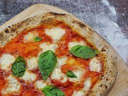 PIZZA MARGUERITA DI SALVATORE