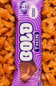 BOLD THIN CARAMELO CROCANTE